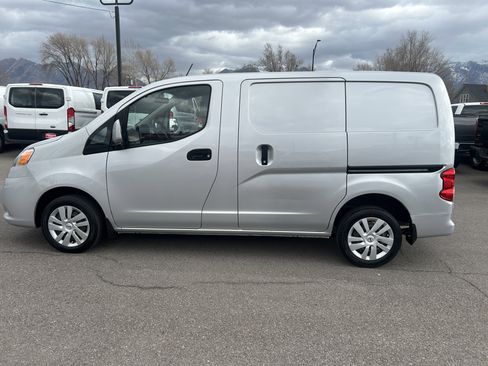 Used 2017 Nissan NV200 SV w/ Back Door Glass Package image 8