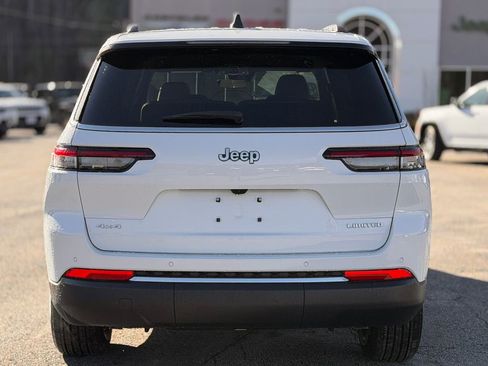 New 2025 Jeep Grand Cherokee L Limited w/ Trailer Tow Package image 4