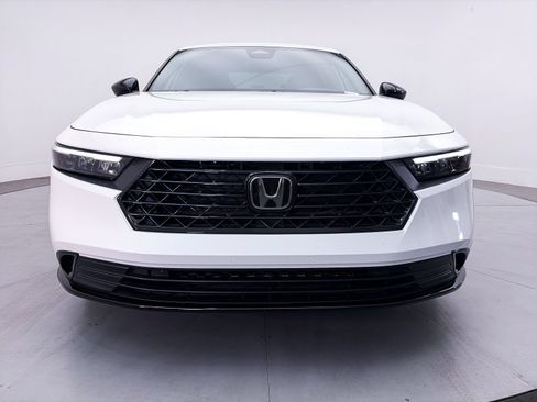 Used 2023 Honda Accord Sport image 12