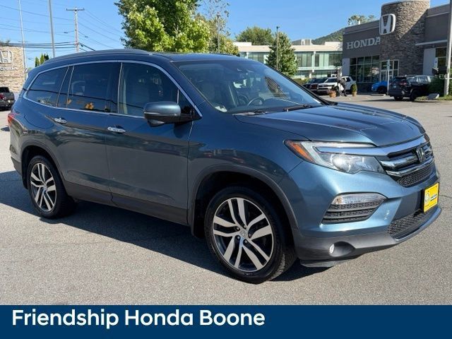 Used 2017 Honda Pilot Touring image 3