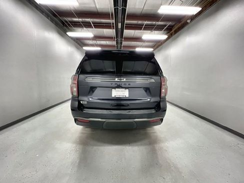 Certified 2022 Chevrolet Tahoe Z71 w/ Luxury Package AWD/4WD image 7