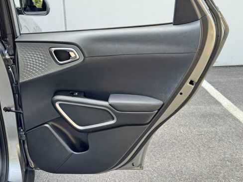 Used 2022 Kia Soul LX w/ Technology Package FWD image 37