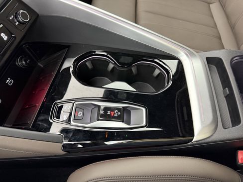 New 2025 Audi Q5 Premium Plus image 18