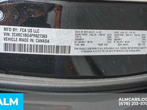 Used 2023 Chrysler Pacifica Touring-L FWD image 60