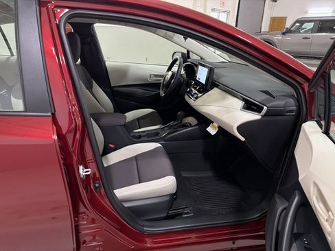 Used 2026 Toyota Corolla LE image 36