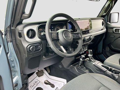 Certified 2025 Jeep Wrangler Sport AWD/4WD image 9