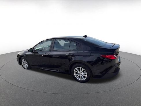 Used 2025 Toyota Camry LE image 10