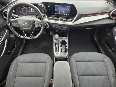 Certified 2024 Chevrolet Trax RS w/ Sunroof Package image 26