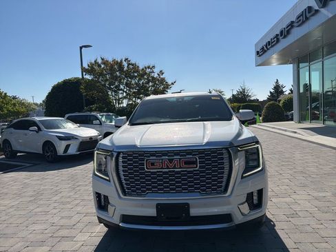 Used 2022 GMC Yukon XL Denali AWD/4WD image 34