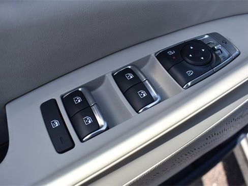 New 2026 Kia Carnival EX image 23