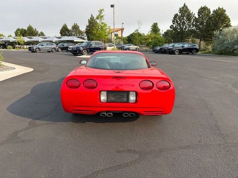 Used 2001 Chevrolet Corvette Coupe w/ Preferred Equipment Group2 RWD image 4