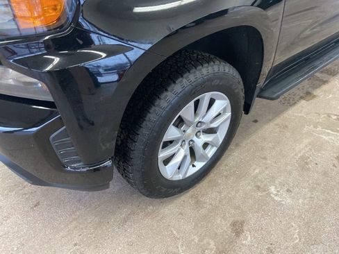 Used 2019 Chevrolet Silverado 1500 Custom w/ Custom Value Package image 4