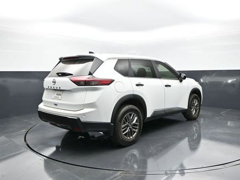 Certified 2025 Nissan Rogue S FWD image 8