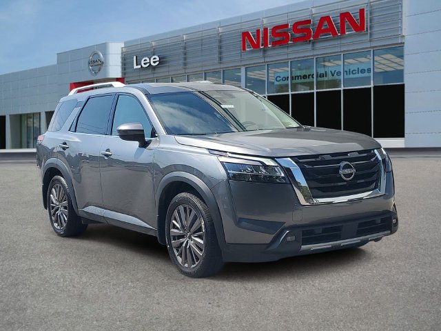 Used 2024 Nissan Pathfinder SL w/ SL Premium Package AWD/4WD image 1