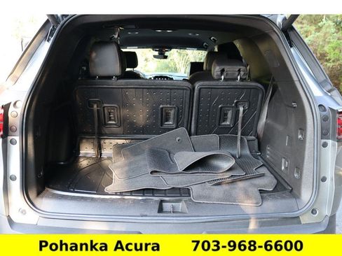 Used 2023 Chevrolet Traverse RS image 27