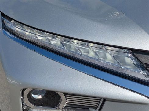 Used 2024 Mitsubishi Eclipse Cross LE image 10