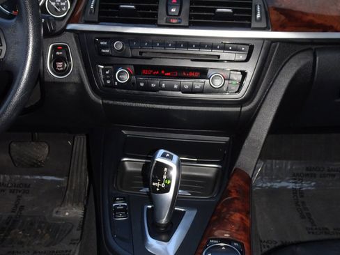 Used 2014 BMW 320i xDrive Sedan image 15