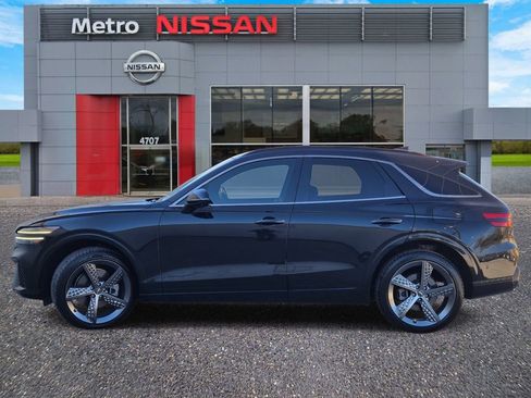 Used 2022 Genesis GV70 2.5T w/ Sport Prestige Package image 3