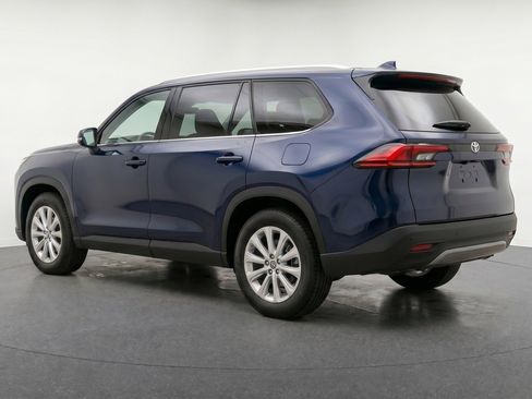 Used 2025 Toyota Grand Highlander FWD image 6