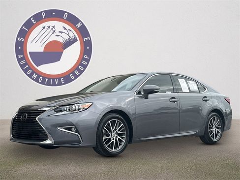 Used 2016 Lexus ES 350 image 2