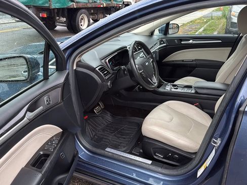 Used 2018 Ford Fusion Energi Titanium image 23