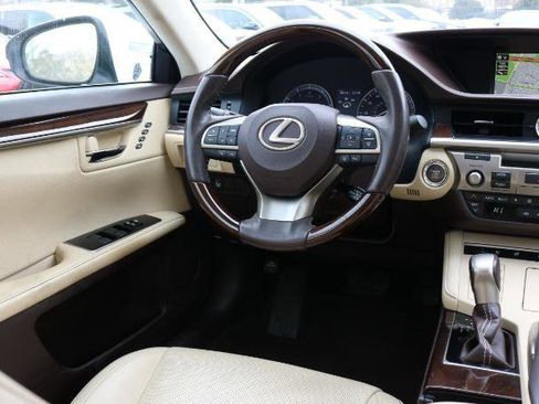 Used 2018 Lexus ES 350 image 25
