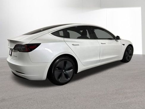 Used 2020 Tesla Model 3 Standard Range Plus image 32