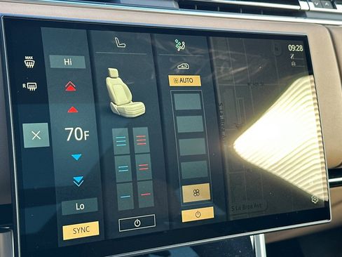 New 2026 Land Rover Range Rover SE image 22