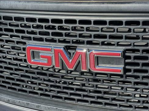 Used 2020 GMC Yukon XL Denali w/ Open Road Package image 30