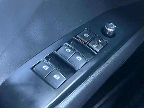 Used 2020 Toyota Camry XSE FWD image 47