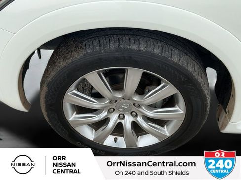 Used 2014 INFINITI QX80 4WD w/ Deluxe Touring Package image 9