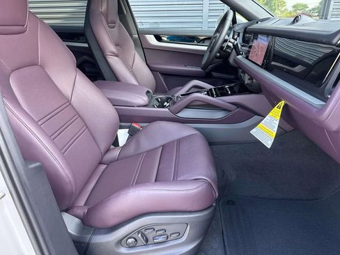 New 2026 Porsche Cayenne Coupe AWD/4WD image 16