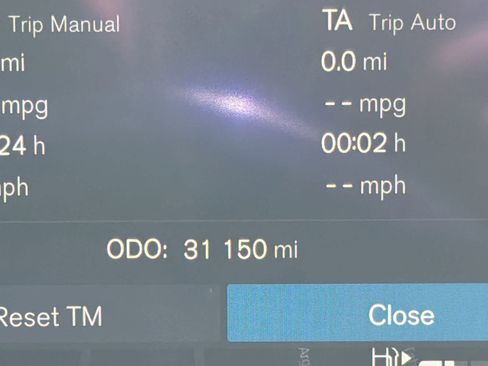 Certified 2023 Volvo XC60 B5 Plus w/ Protection Package Premier image 37