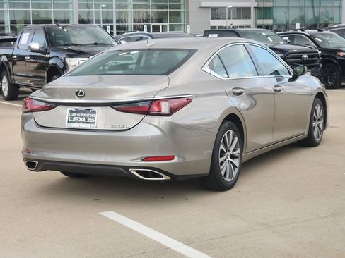 Used 2019 Lexus ES 350 w/ Premium Package image 7