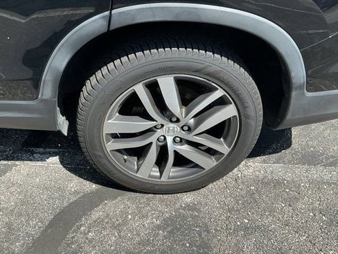 Used 2016 Honda Pilot Touring image 16