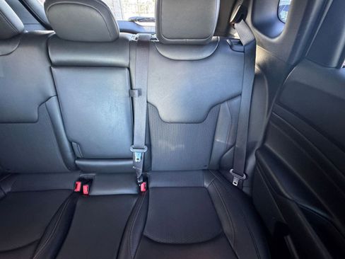 Used 2025 Jeep Compass Trailhawk image 35