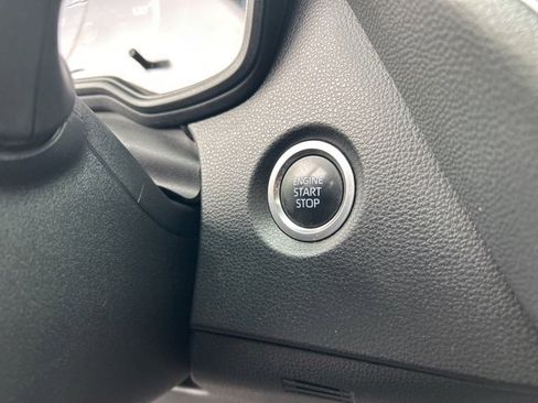 Used 2020 Toyota Corolla SE image 25