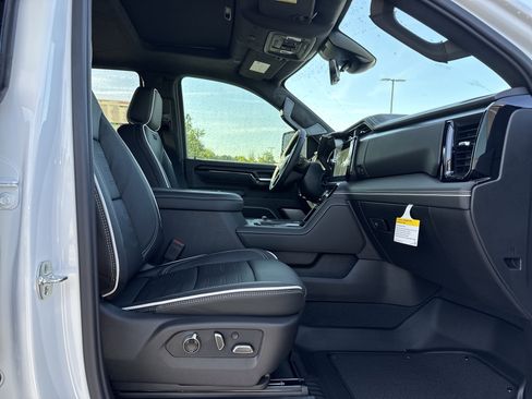New 2026 GMC Sierra 2500 AT4X AWD/4WD image 30