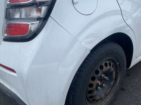 Used 2017 Chevrolet Sonic LT image 14