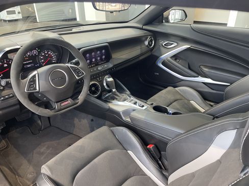 Used 2023 Chevrolet Camaro SS RWD image 10