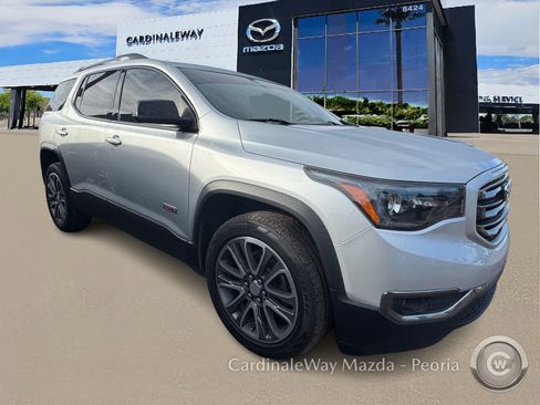 Used 2017 GMC Acadia SLT image 4