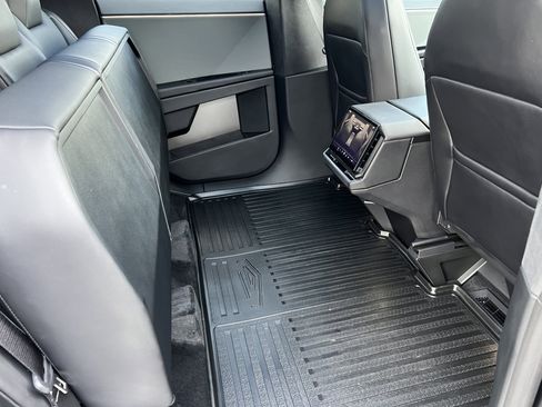 Used 2024 Tesla Cybertruck Cyberbeast image 21