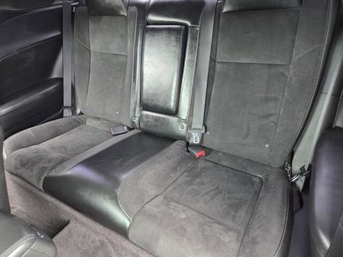 Used 2018 Dodge Challenger R/T Scat Pack w/ Leather Interior Group RWD image 5