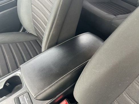 Used 2020 Ford Fusion SE FWD image 29