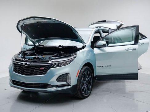 Used 2022 Chevrolet Equinox RS w/ LPO, Floor Liner Package image 17