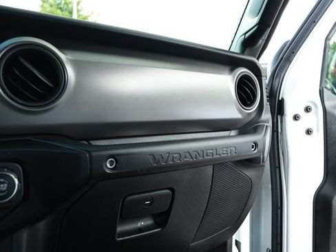 Used 2022 Jeep Wrangler Unlimited Sport AWD/4WD image 24