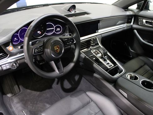 Used 2023 Porsche Panamera Platinum Edition image 34