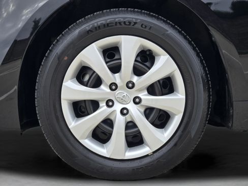 Used 2024 Toyota Corolla LE FWD image 30