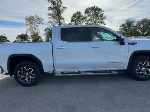 New 2026 GMC Sierra 1500 SLT w/ SLT Premium Package image 9