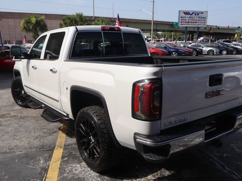 Used 2017 GMC Sierra 1500 SLT w/ SLT Premium Package AWD/4WD image 6